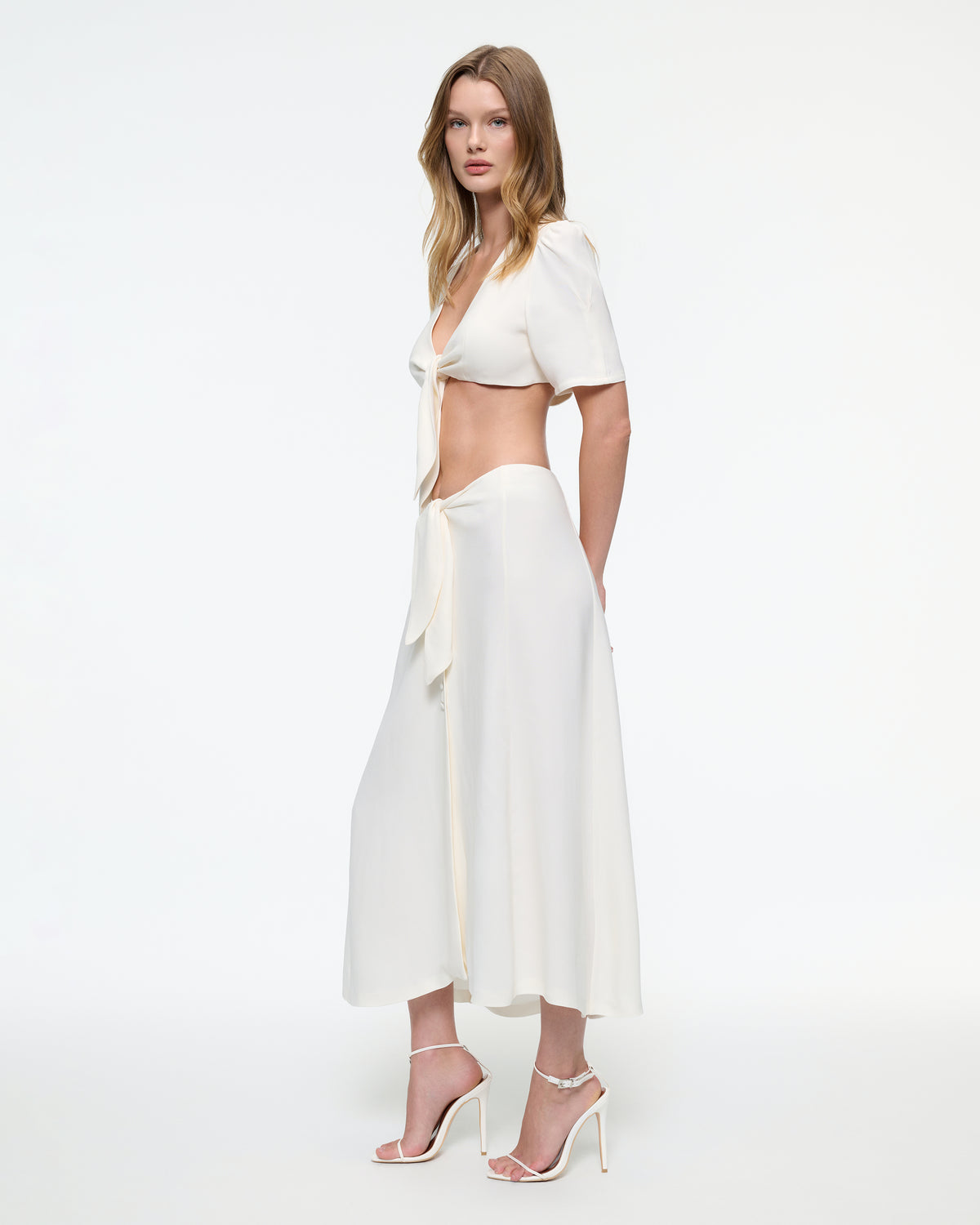 TIED TOP IN WHITE