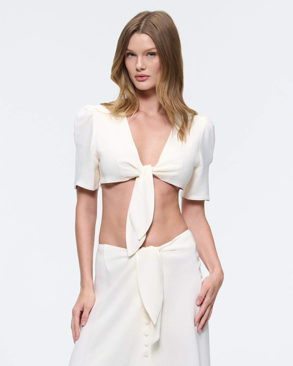 TIED SKIRT IN WHITE
