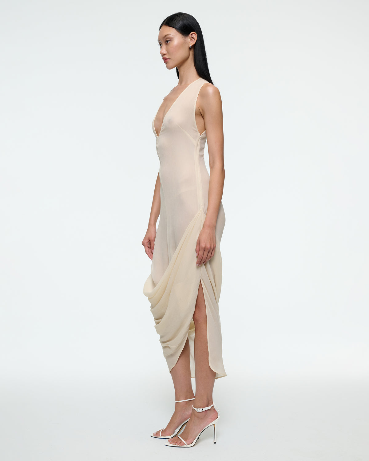 DRAPED CHIFFON DRESS IN CHAMPAGNE