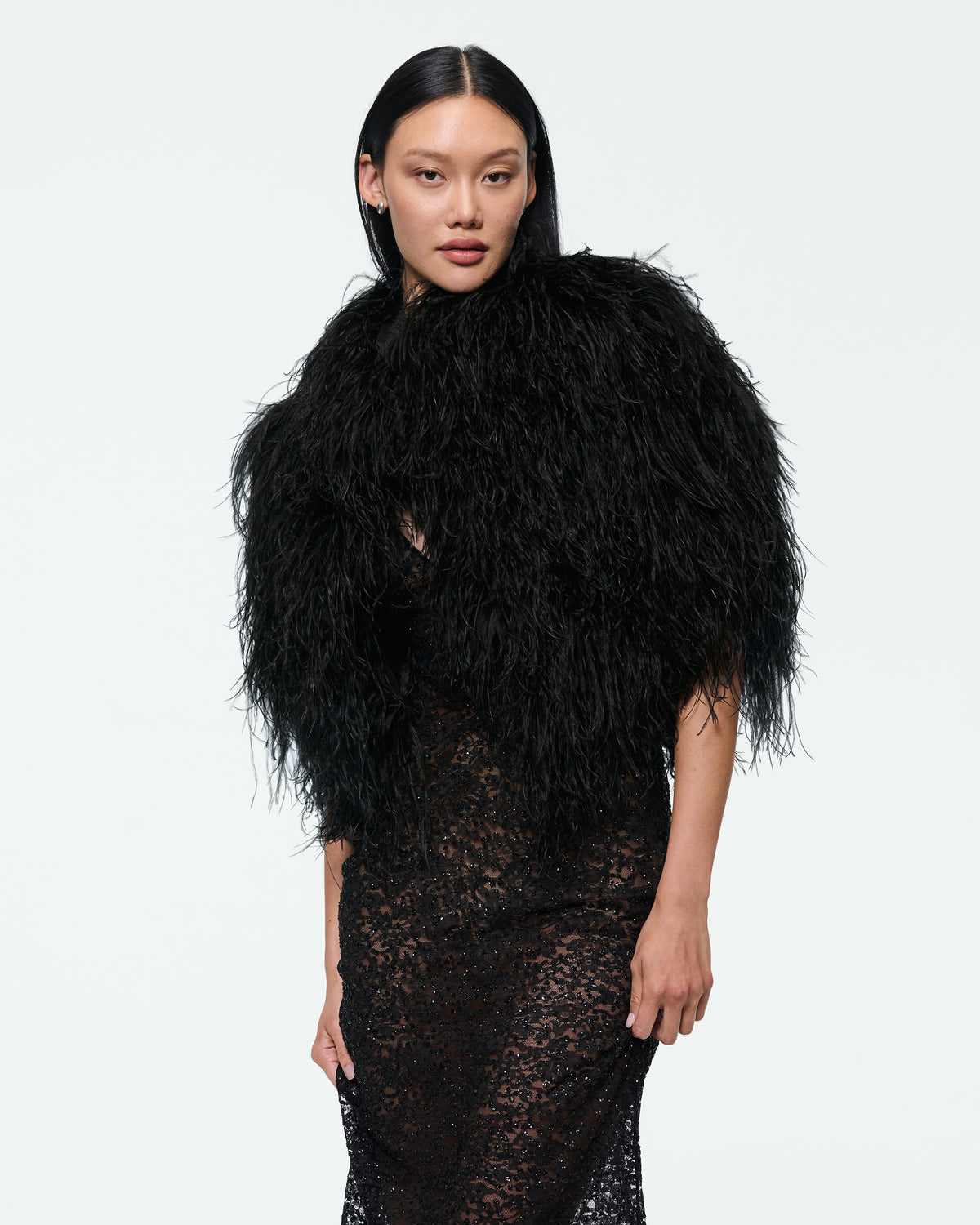 FEATHER CAPELET IN BLACK