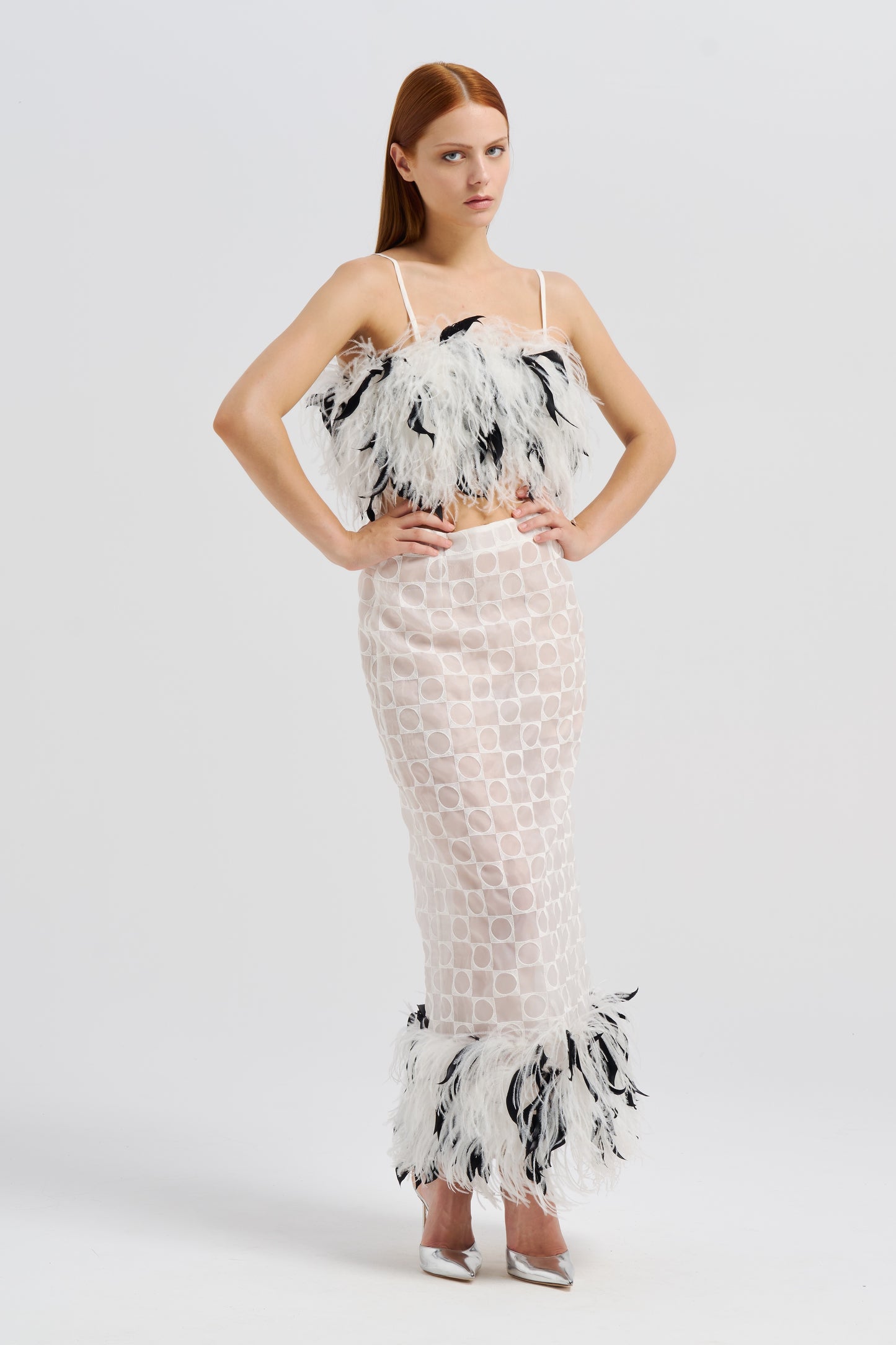 BLACK & WHITE FEATHER TOP