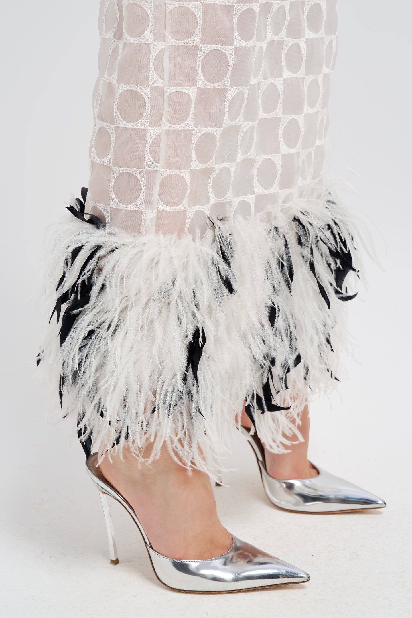 BLACK & WHITE FEATHER SKIRT