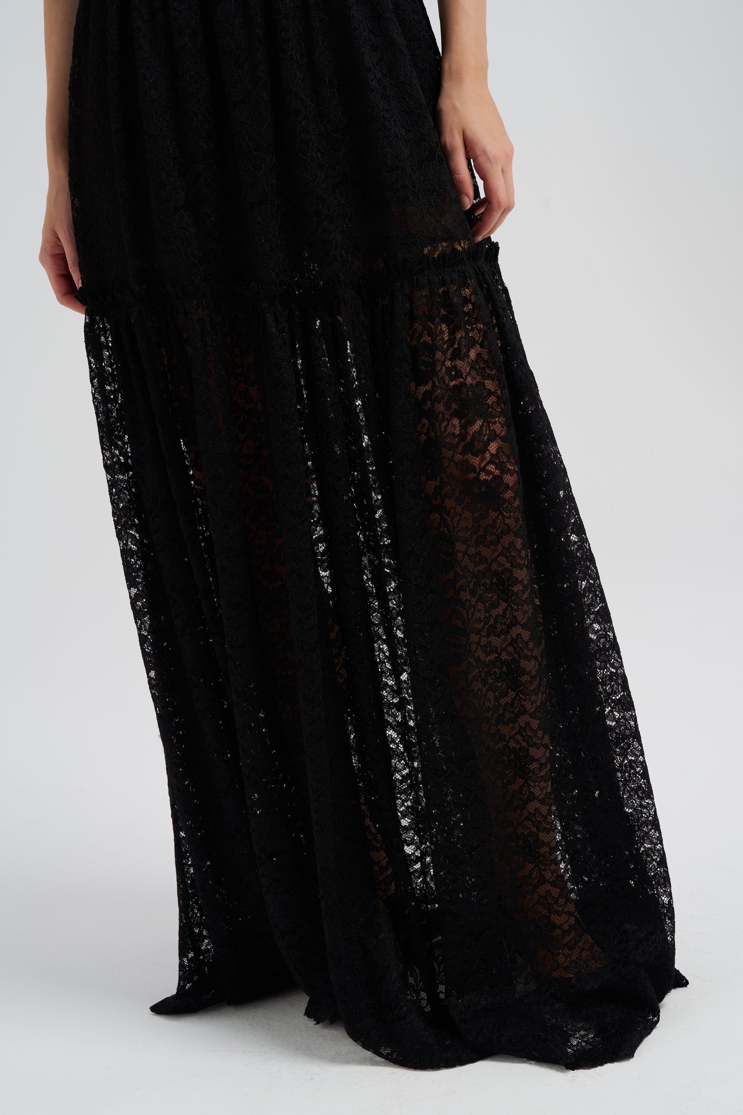 STRAPLESS LACE DRESS