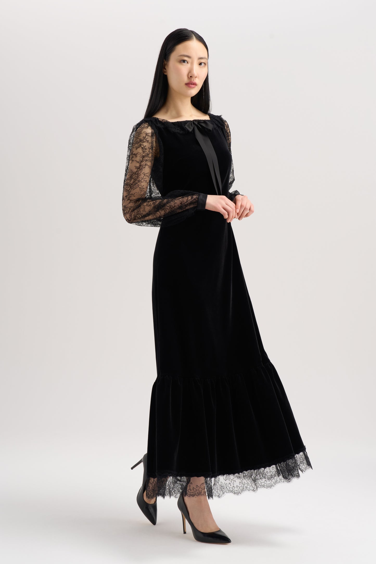 VELVET LACE SLEEVE DRESS – Starlit