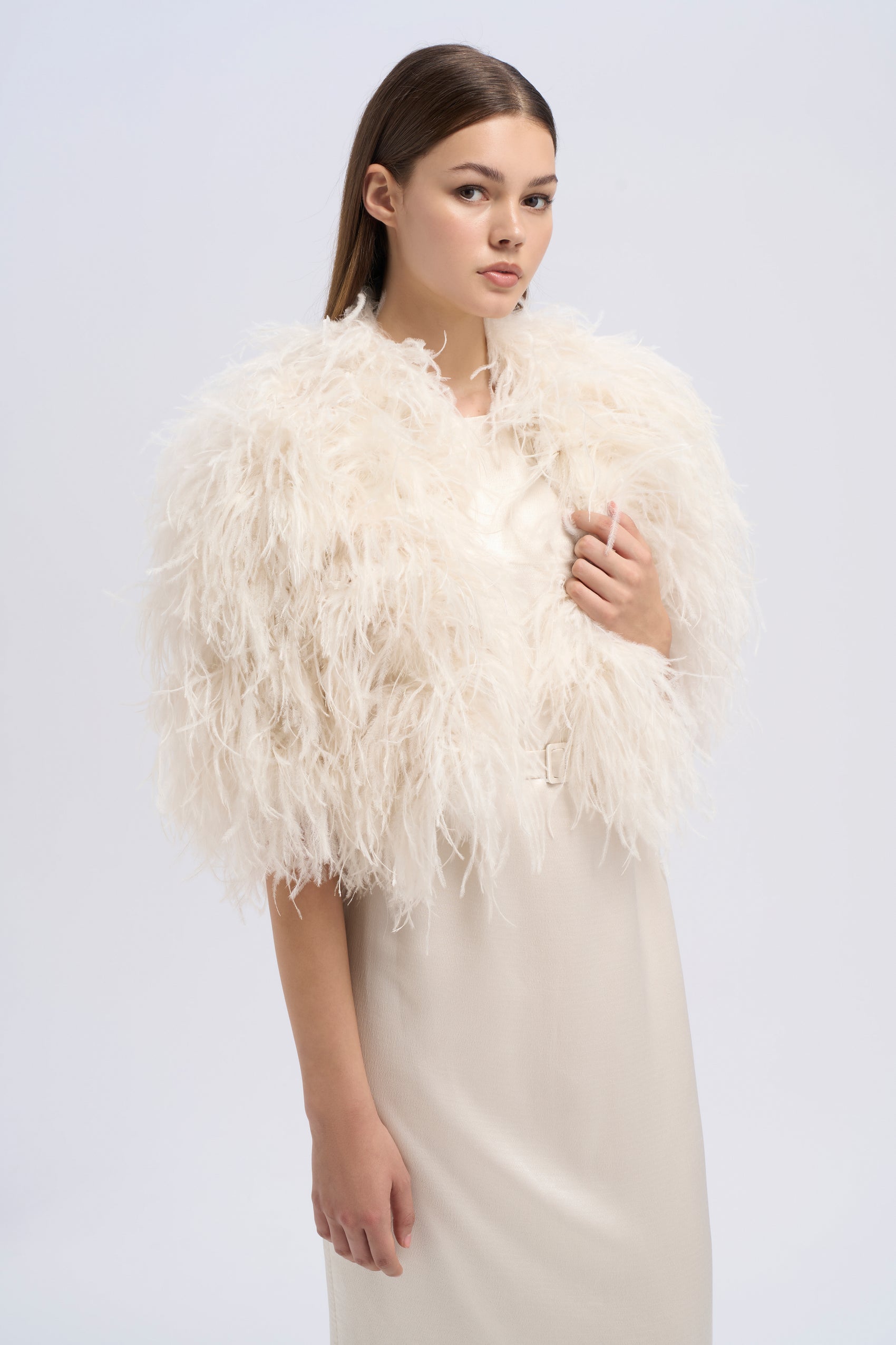 FEATHER CAPELET