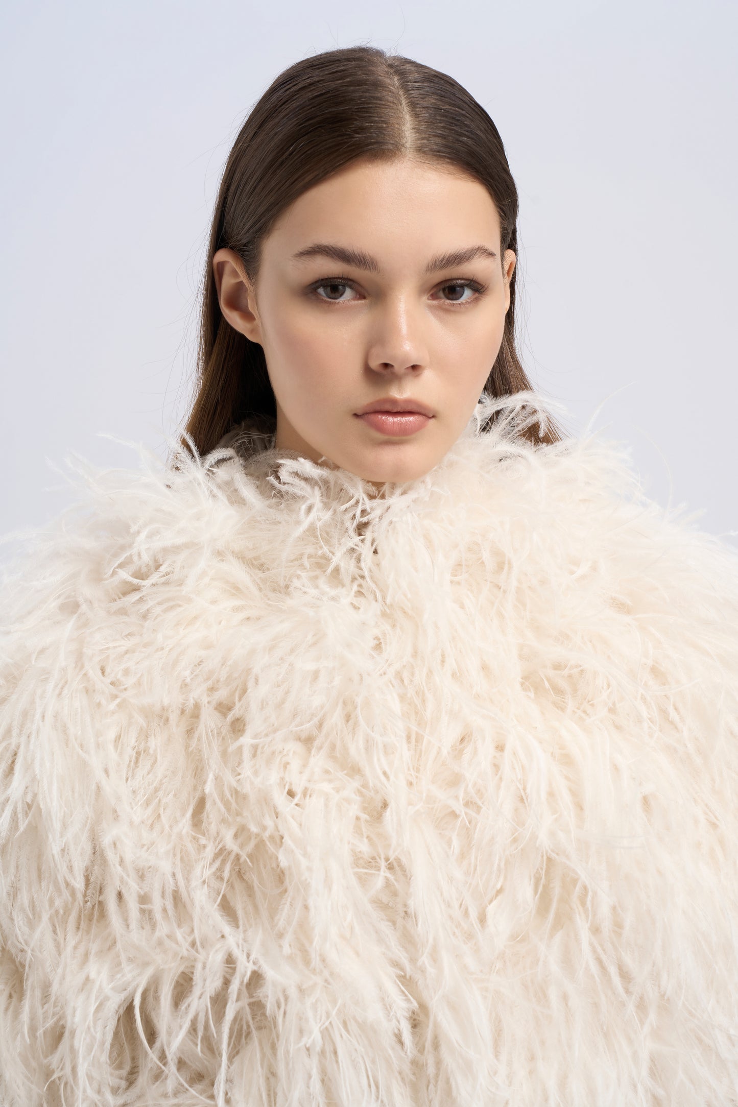 FEATHER CAPELET