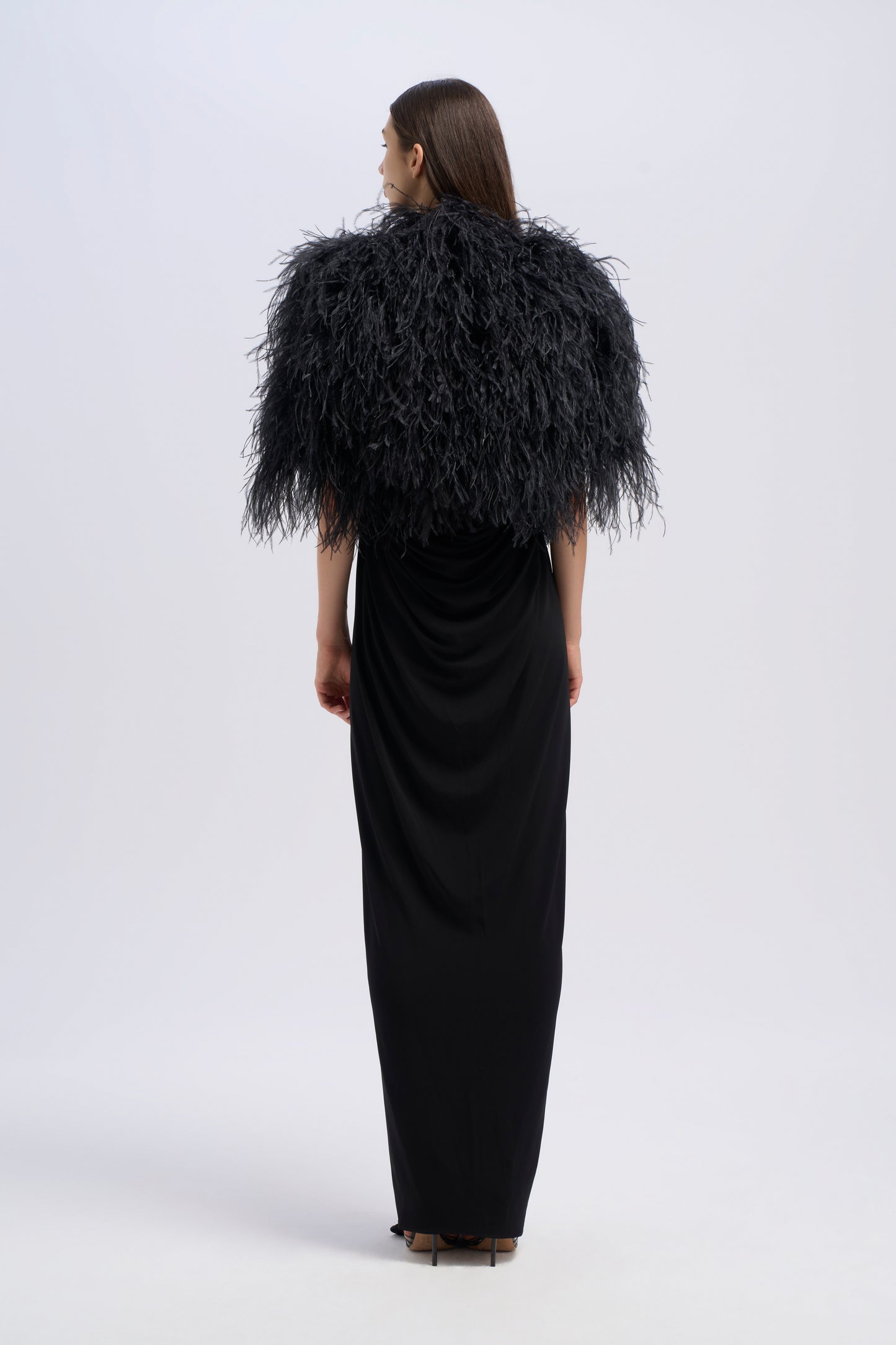 FEATHER CAPELET